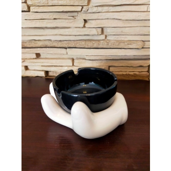 Popielniczka popielnica ręka do papierosów CZARNA